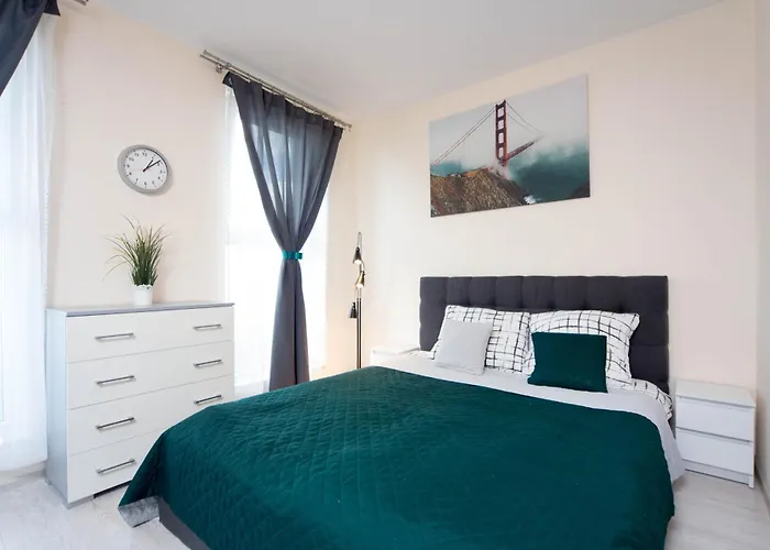 Cozy Modern Apartment Astoria Magic Grey Old Town