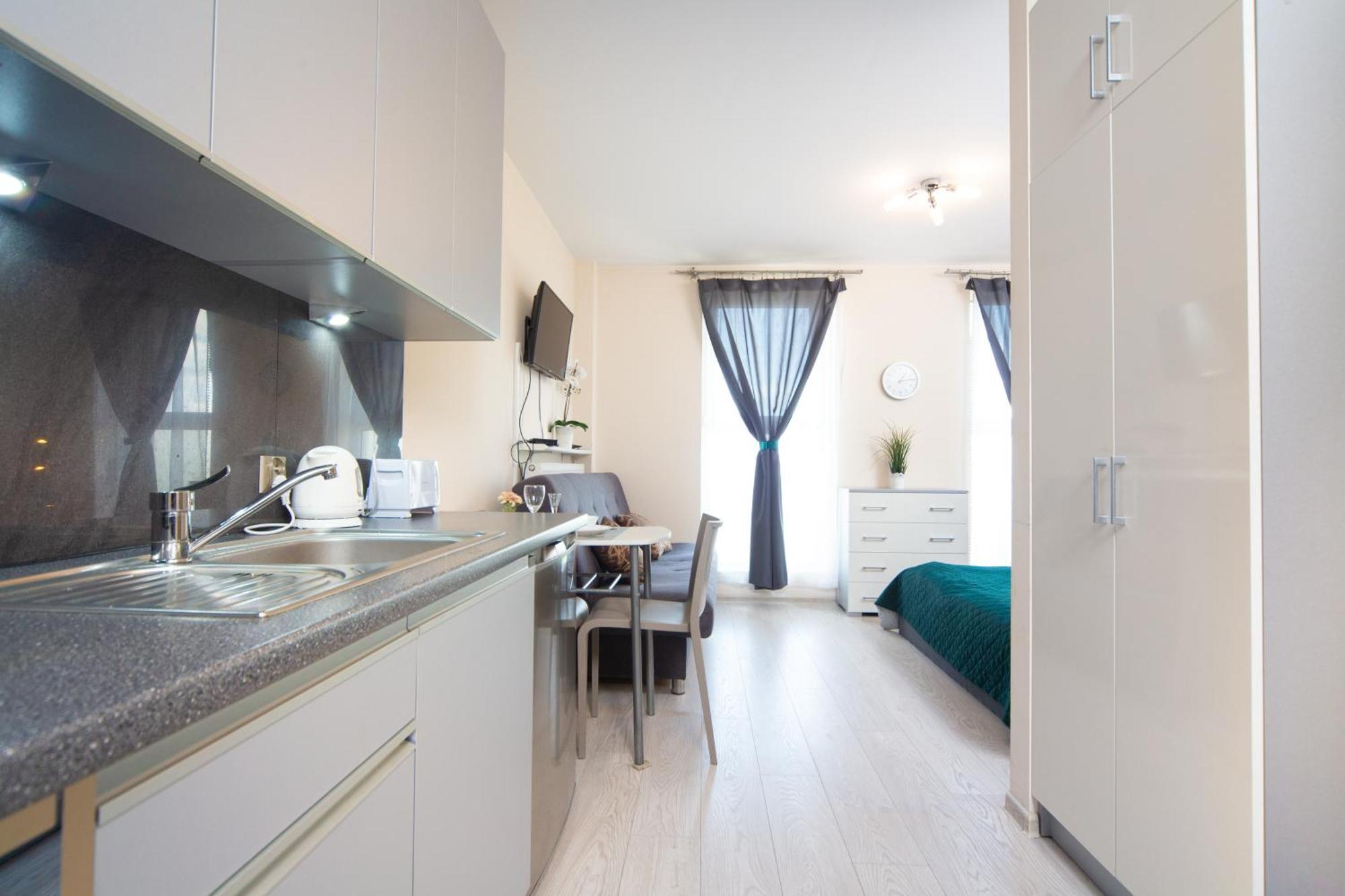 Cozy Modern Astoria Magic Grey Old Town Apartment
