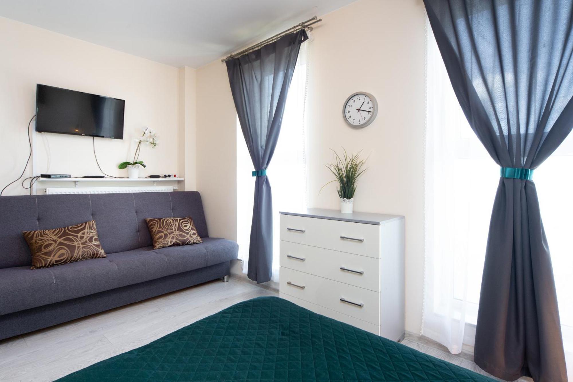 Cozy Modern Astoria Magic Grey Old Town Apartment